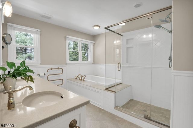 16 Lenape Ct, Bernards Twp., NJ 07920