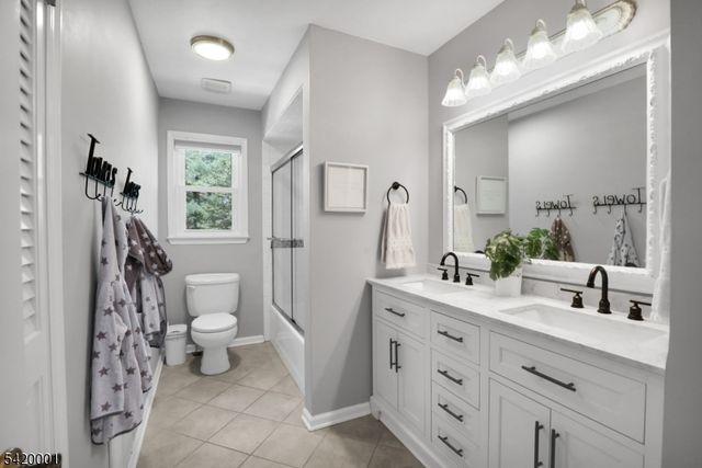 16 Lenape Ct, Bernards Twp., NJ 07920