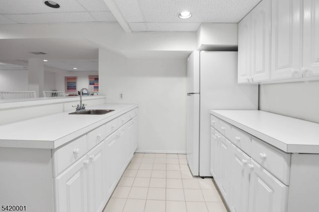 16 Lenape Ct, Bernards Twp., NJ 07920