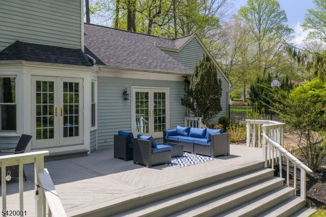 16 Lenape Ct, Bernards Twp., NJ 07920