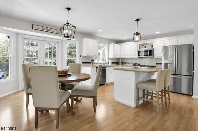 16 Lenape Ct, Bernards Twp., NJ 07920