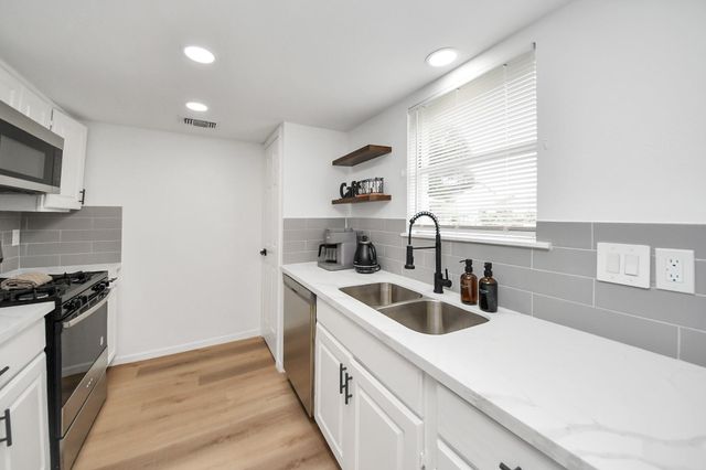 8631 Valley Ledge Drive, Houston, TX 77078