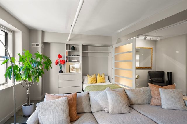 453 Washington St 5A, Boston, MA 02111