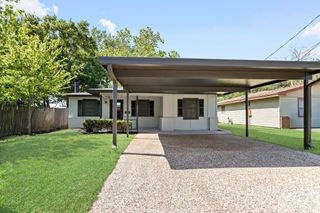 3032 Avenue H, Nederland, TX 77627
