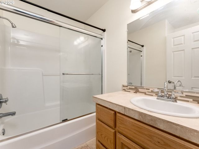 2687 Nw OAK RIDGE Dr, Mc Minnville, OR 97128