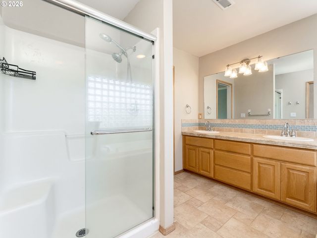 2687 Nw OAK RIDGE Dr, Mc Minnville, OR 97128