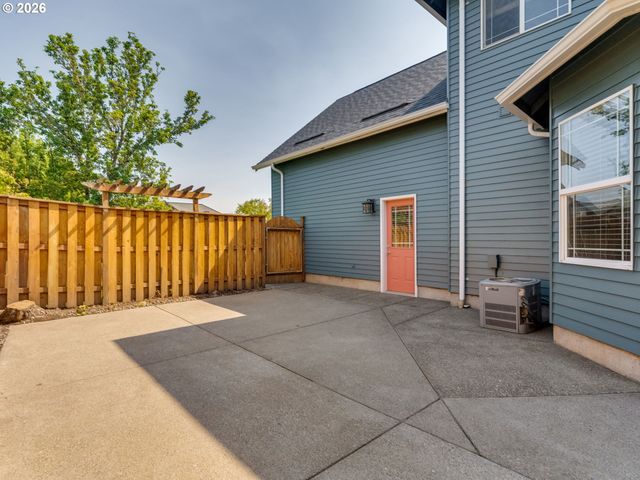 2687 Nw OAK RIDGE Dr, Mc Minnville, OR 97128