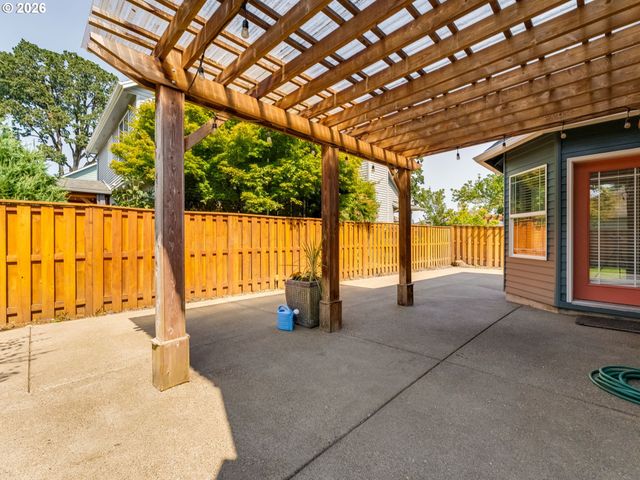 2687 Nw OAK RIDGE Dr, Mc Minnville, OR 97128