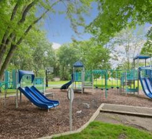 3832 Northern Ave, Spring Park, MN 55384