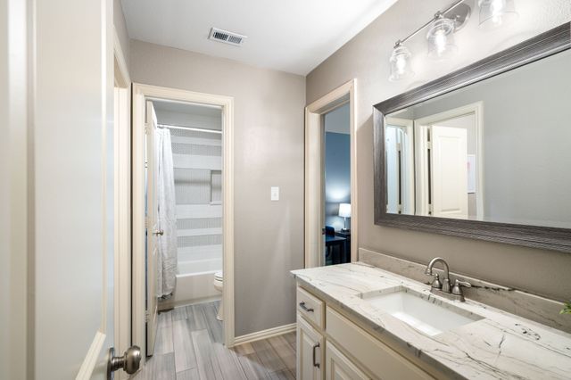 15605 Crown Cove Lane, Frisco, TX 75035