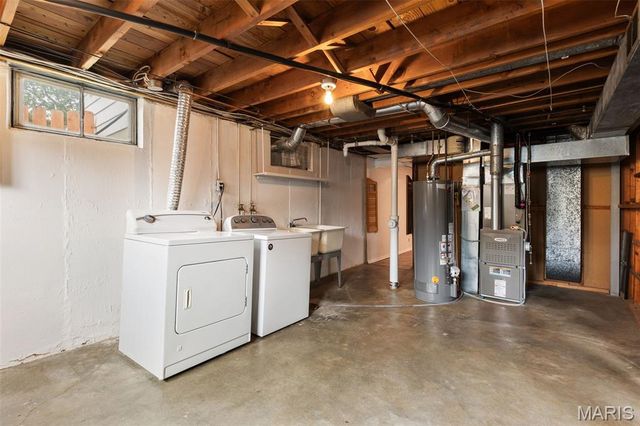 9931 Foxglove Drive, St Louis, MO 63123