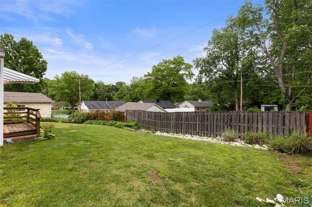 9931 Foxglove Drive, St Louis, MO 63123