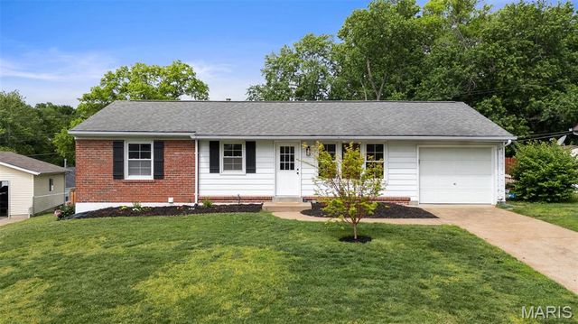 9931 Foxglove Drive, St Louis, MO 63123