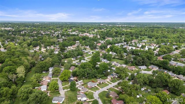 9931 Foxglove Drive, St Louis, MO 63123