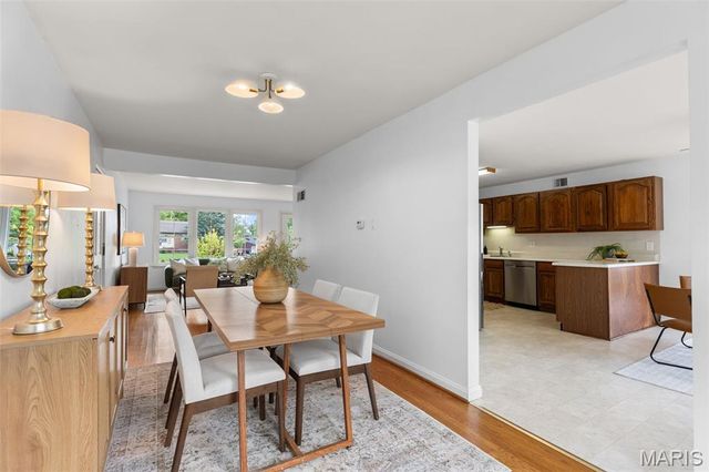 9931 Foxglove Drive, St Louis, MO 63123