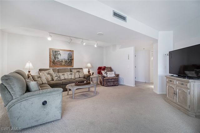 4041 Gulf Shore BLVD N 402, Naples, FL 34103