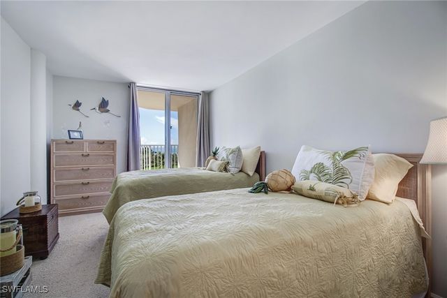 4041 Gulf Shore BLVD N 402, Naples, FL 34103