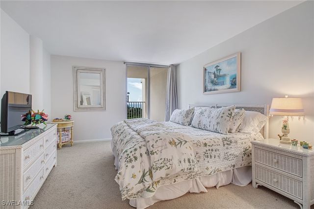 4041 Gulf Shore BLVD N 402, Naples, FL 34103