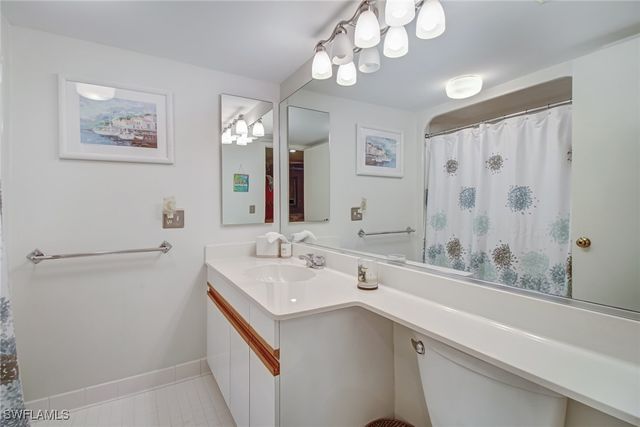 4041 Gulf Shore BLVD N 402, Naples, FL 34103
