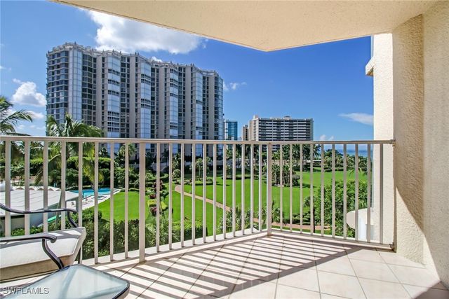 4041 Gulf Shore BLVD N 402, Naples, FL 34103