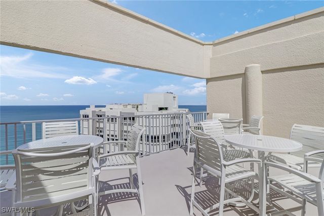 4041 Gulf Shore BLVD N 402, Naples, FL 34103