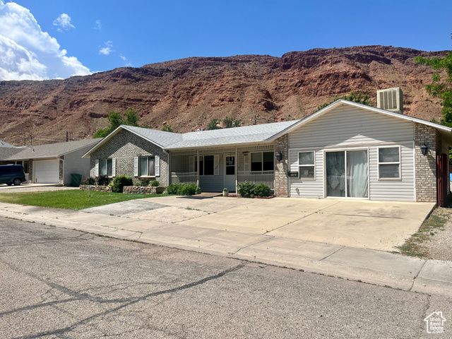 766 HUNTRIDGE DR, Moab, UT 84532