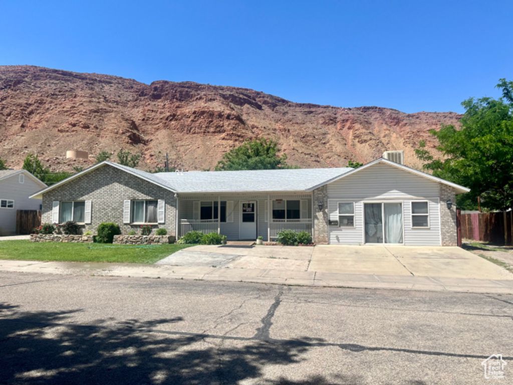 766 HUNTRIDGE DR, Moab, UT 84532