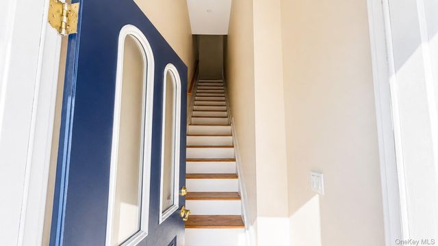 113B Lighthouse Court, Bronx, NY 10473
