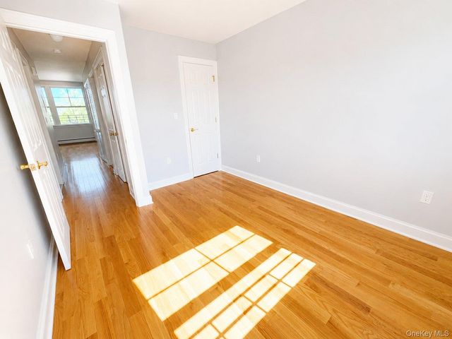 113B Lighthouse Court, Bronx, NY 10473