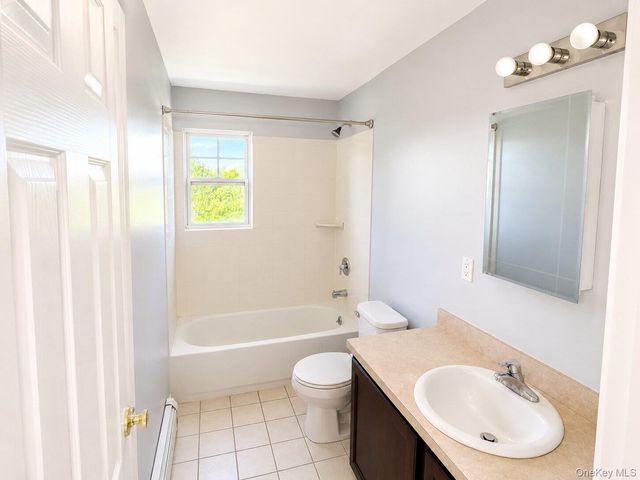 113B Lighthouse Court, Bronx, NY 10473