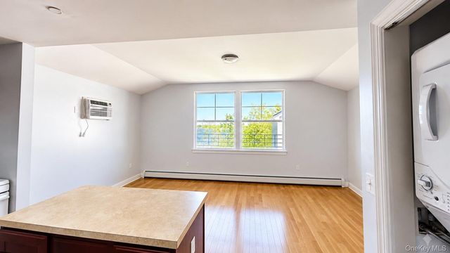 113B Lighthouse Court, Bronx, NY 10473