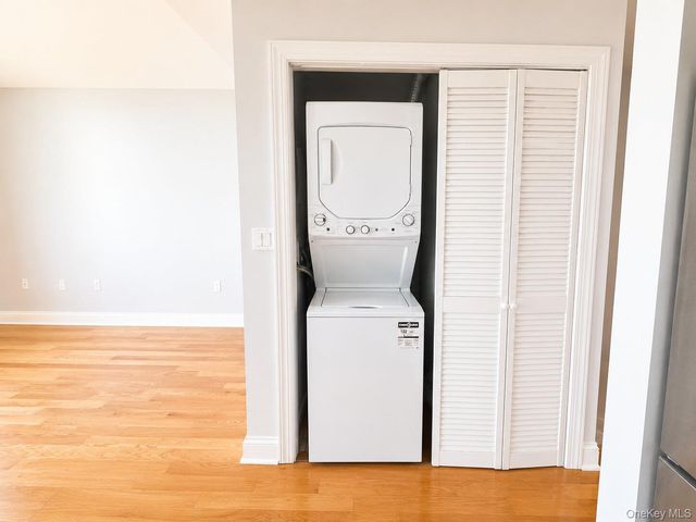 113B Lighthouse Court, Bronx, NY 10473