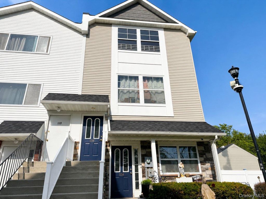 113B Lighthouse Court, Bronx, NY 10473