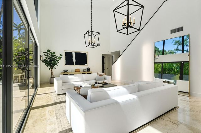 3782 El Prado Blvd 1, Miami, FL 33133