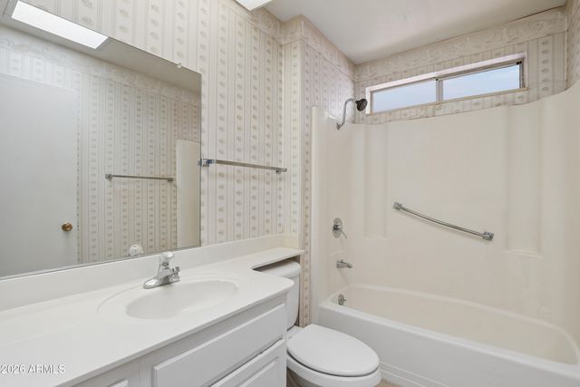 10906 W ROUNDELAY Circle S, Sun City, AZ 85351