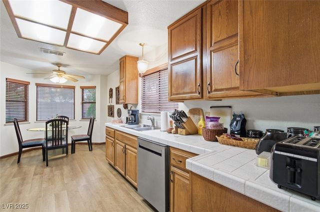 6232 Heather Mist Lane, Las Vegas, NV 89108