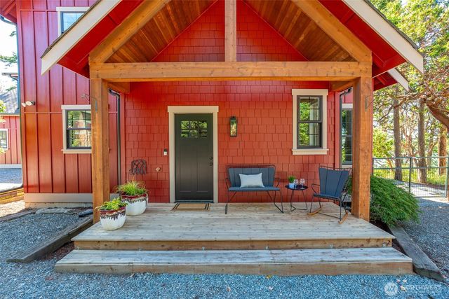 1863 Madrona Way, Coupeville, WA 98239