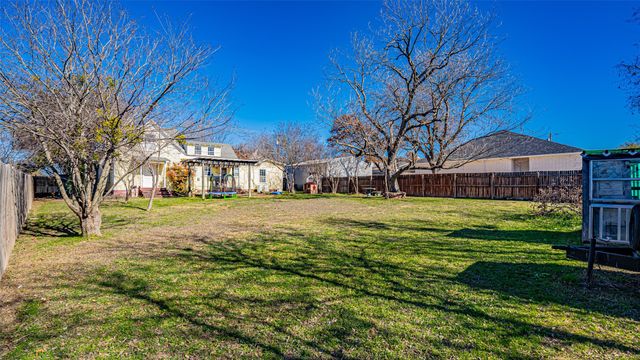 125 W Mesquite Street, Dublin, TX 76446