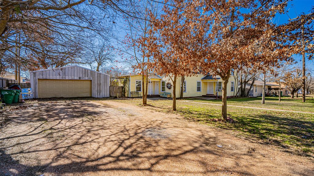 125 W Mesquite Street, Dublin, TX 76446