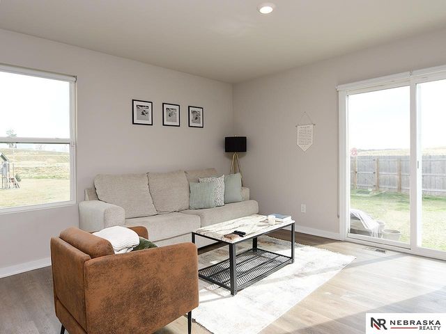9408 Reynolds Street, Omaha, NE 68122