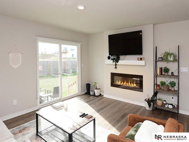 9408 Reynolds Street, Omaha, NE 68122