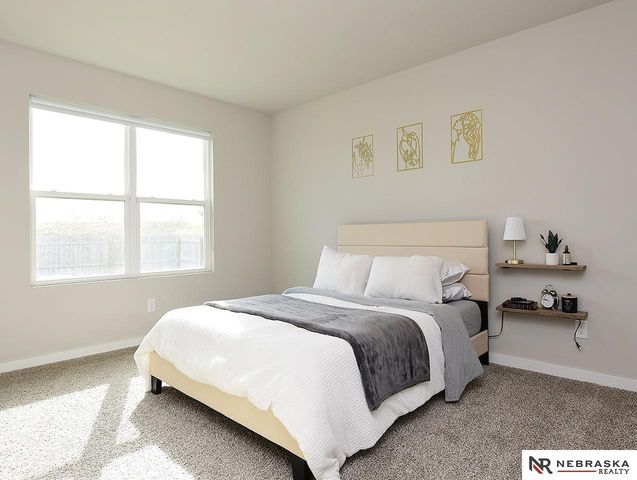 9408 Reynolds Street, Omaha, NE 68122