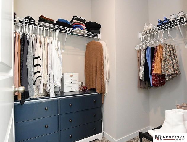 9408 Reynolds Street, Omaha, NE 68122