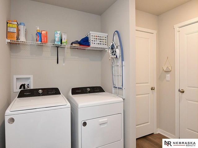 9408 Reynolds Street, Omaha, NE 68122