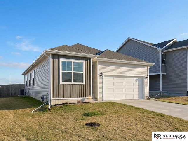 9408 Reynolds Street, Omaha, NE 68122