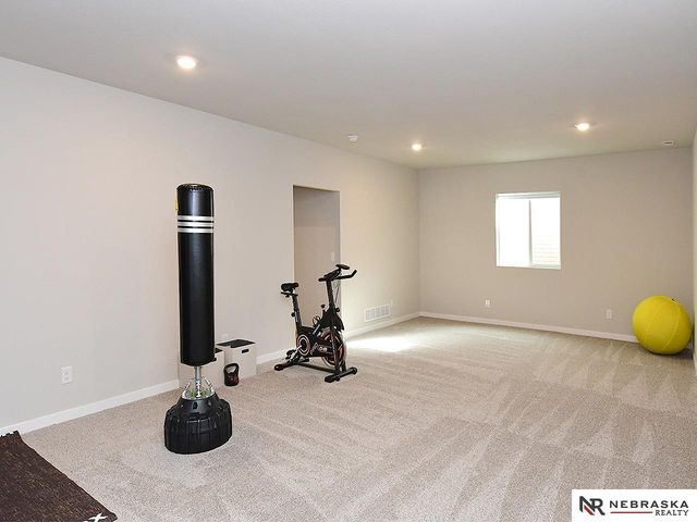 9408 Reynolds Street, Omaha, NE 68122