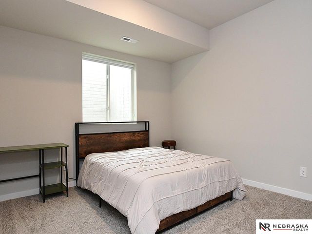 9408 Reynolds Street, Omaha, NE 68122