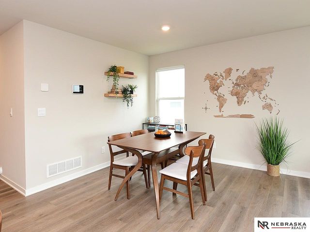 9408 Reynolds Street, Omaha, NE 68122