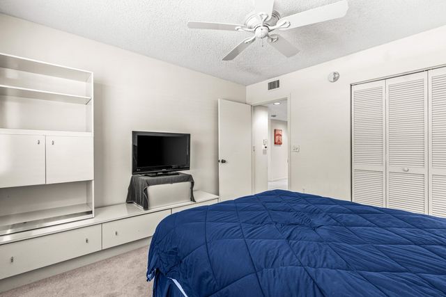 7408 Lake Meadow Way 101, Boynton Beach, FL 33437
