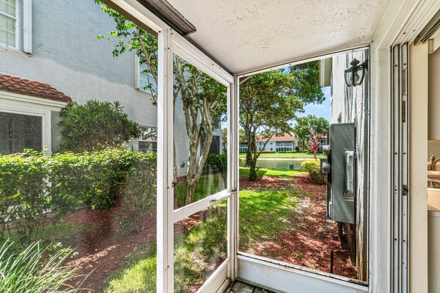 7408 Lake Meadow Way 101, Boynton Beach, FL 33437